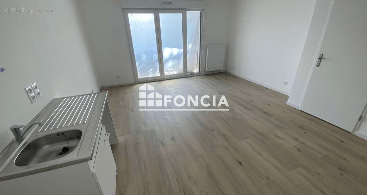 Appartement à DAMMARIE-LES-LYS