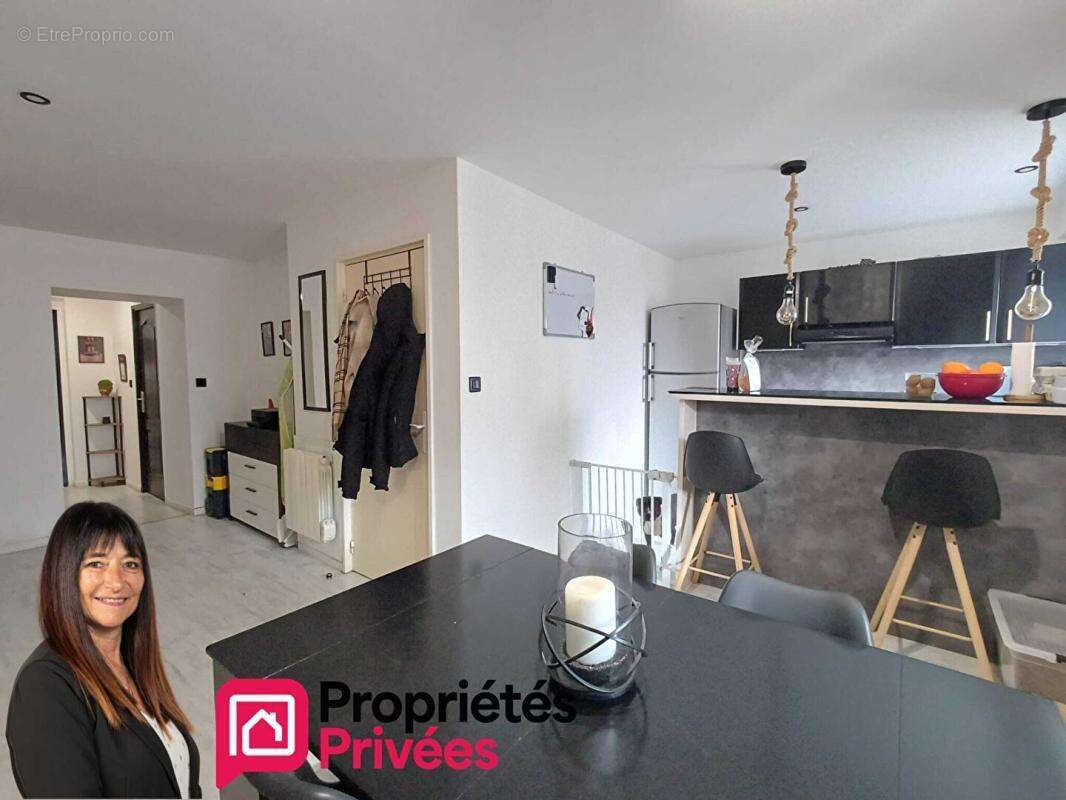 Appartement à LE COTEAU