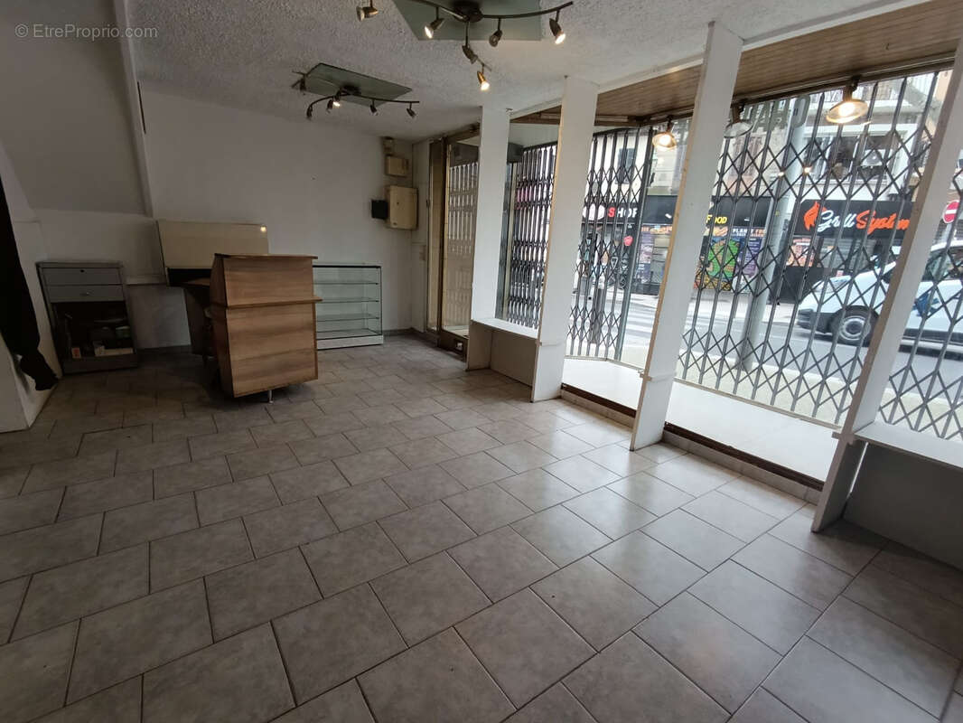 Commerce à MARSEILLE-10E