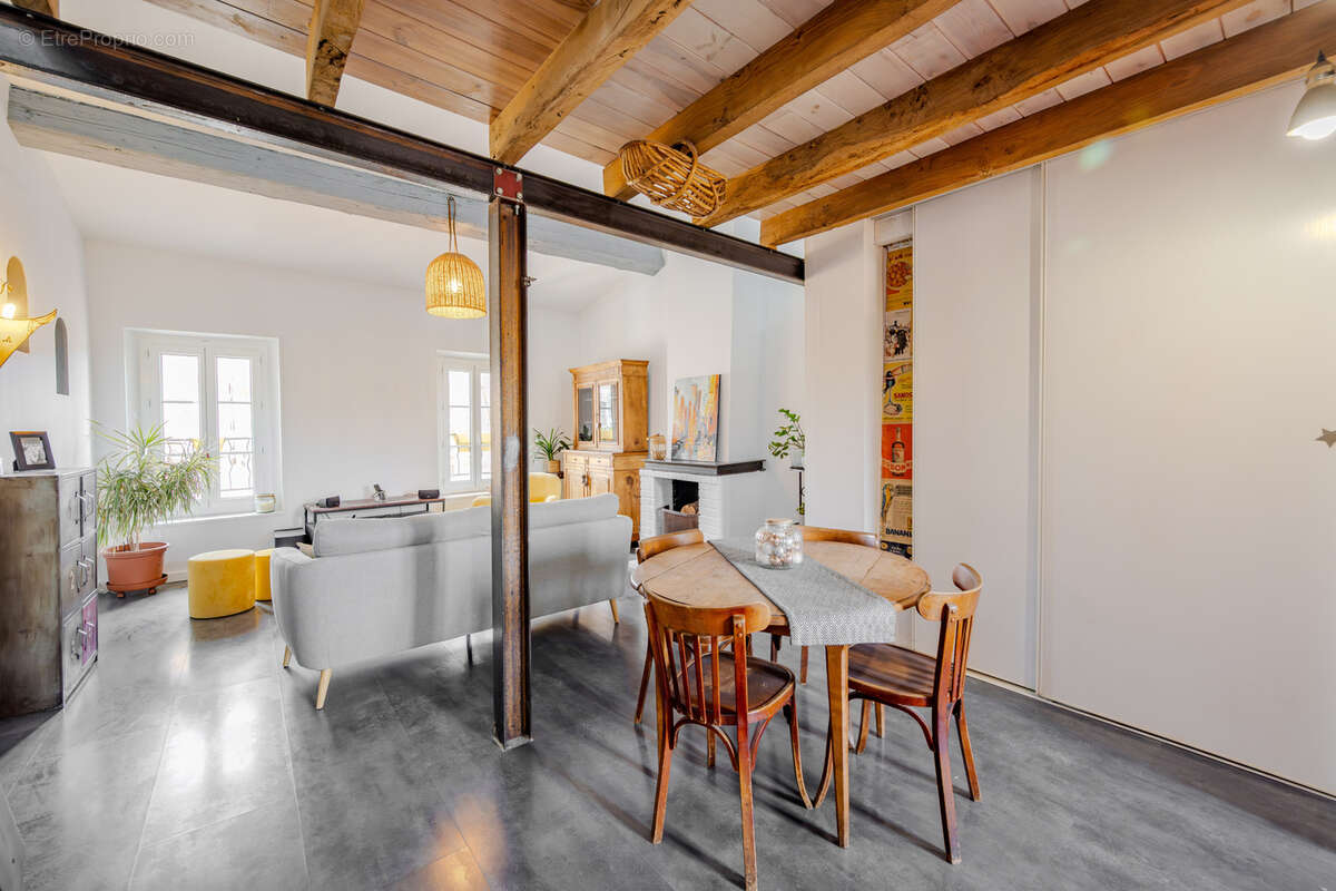 Appartement à LA VALETTE-DU-VAR