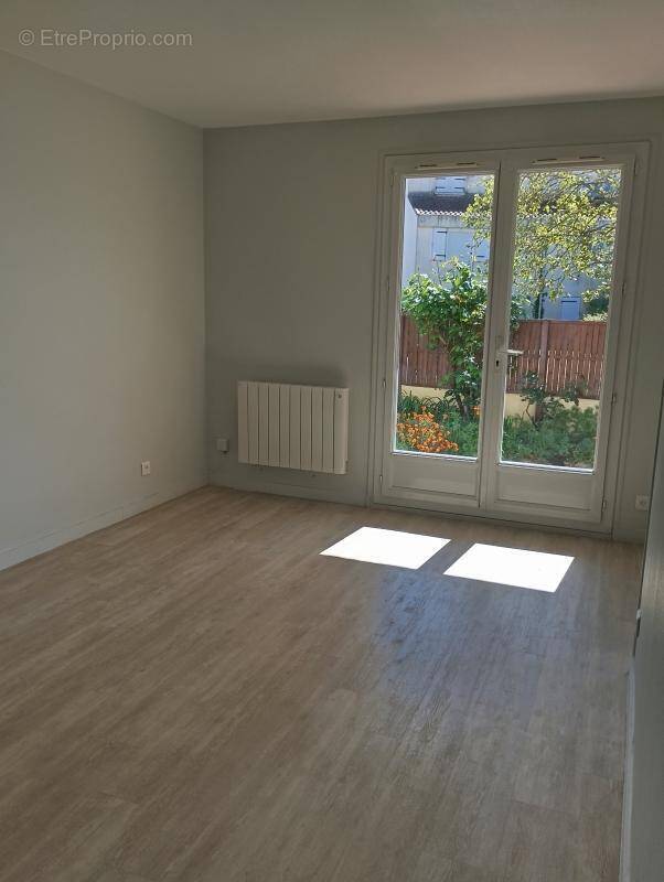 Appartement à LA CHAPELLE-BASSE-MER