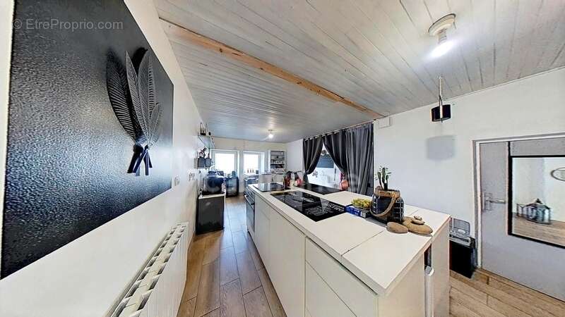 Maison à ETREPIGNEY