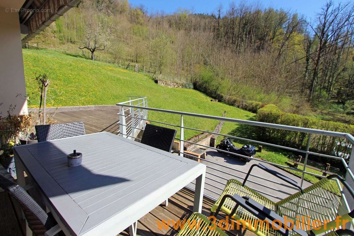 Photo 3 - Maison à LONS-LE-SAUNIER