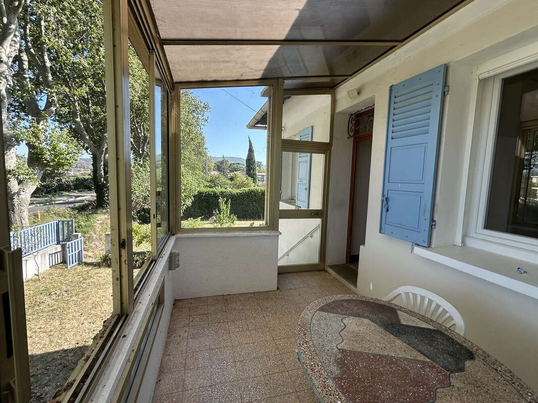 maison 4 chbres sur 1004 m² et dépendances - photo 4