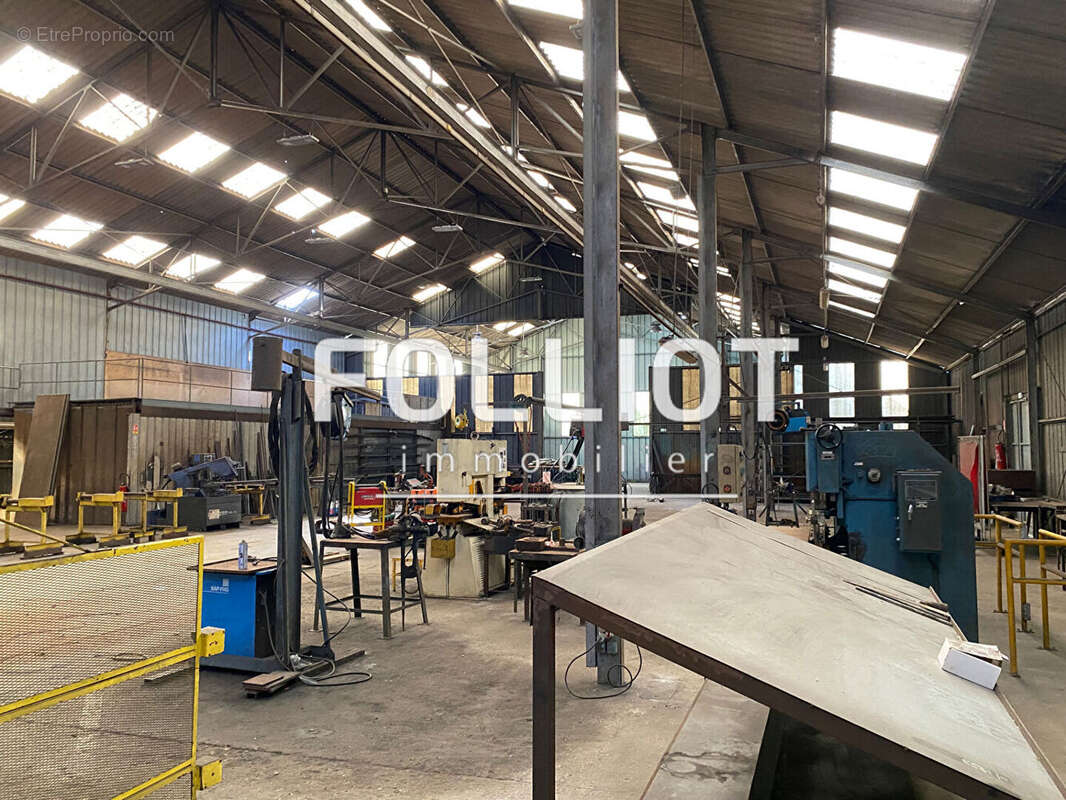 Commerce à SAINT-PIERRE-DE-COUTANCES