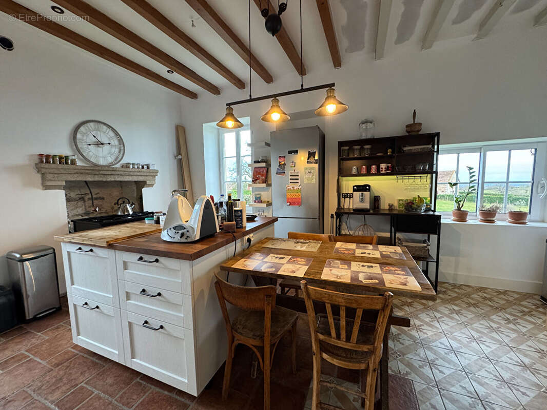 Maison à LOUROUX-DE-BEAUNE