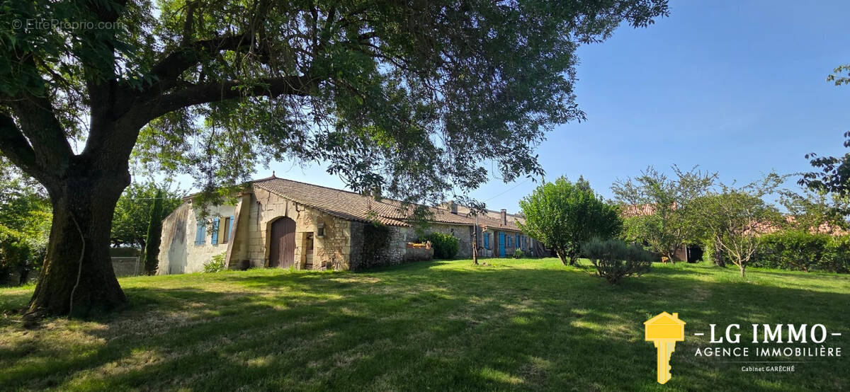 Maison à SAINT-DIZANT-DU-GUA