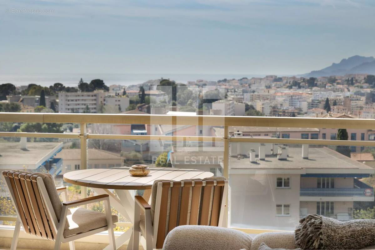 Appartement à LE CANNET