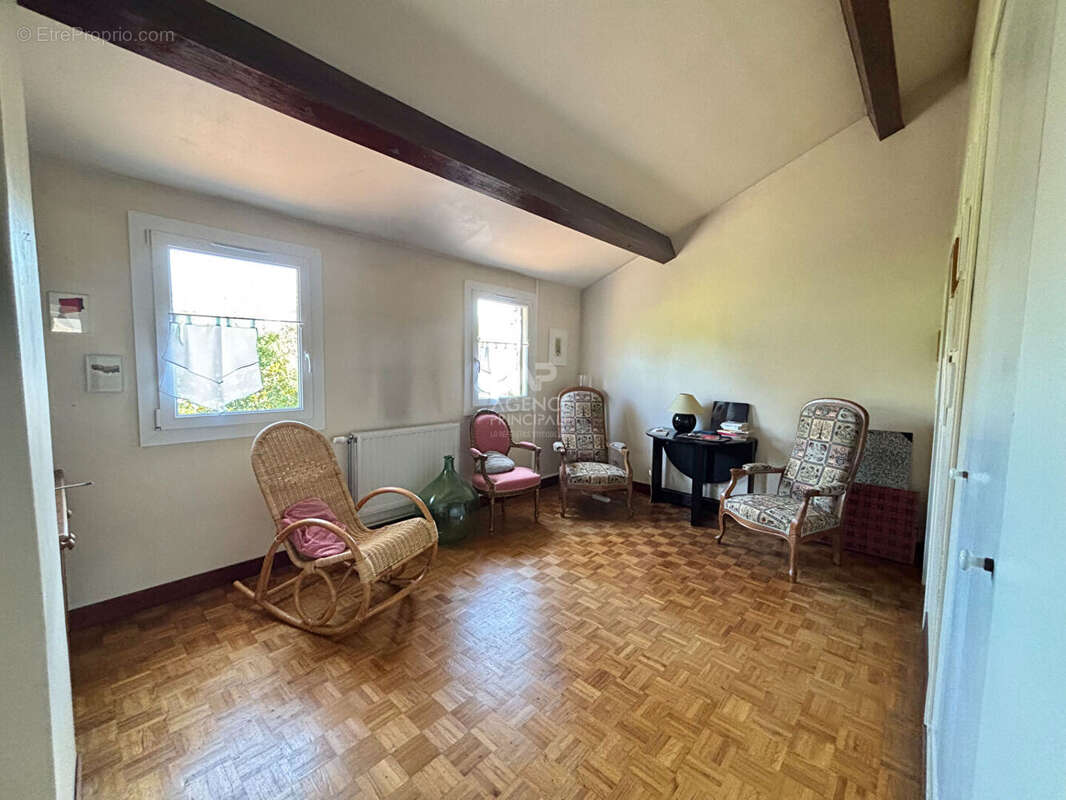 Maison 6 pièces à vendre à Cergy - Secteur Préfecture - Rare sur le marché - photo 9