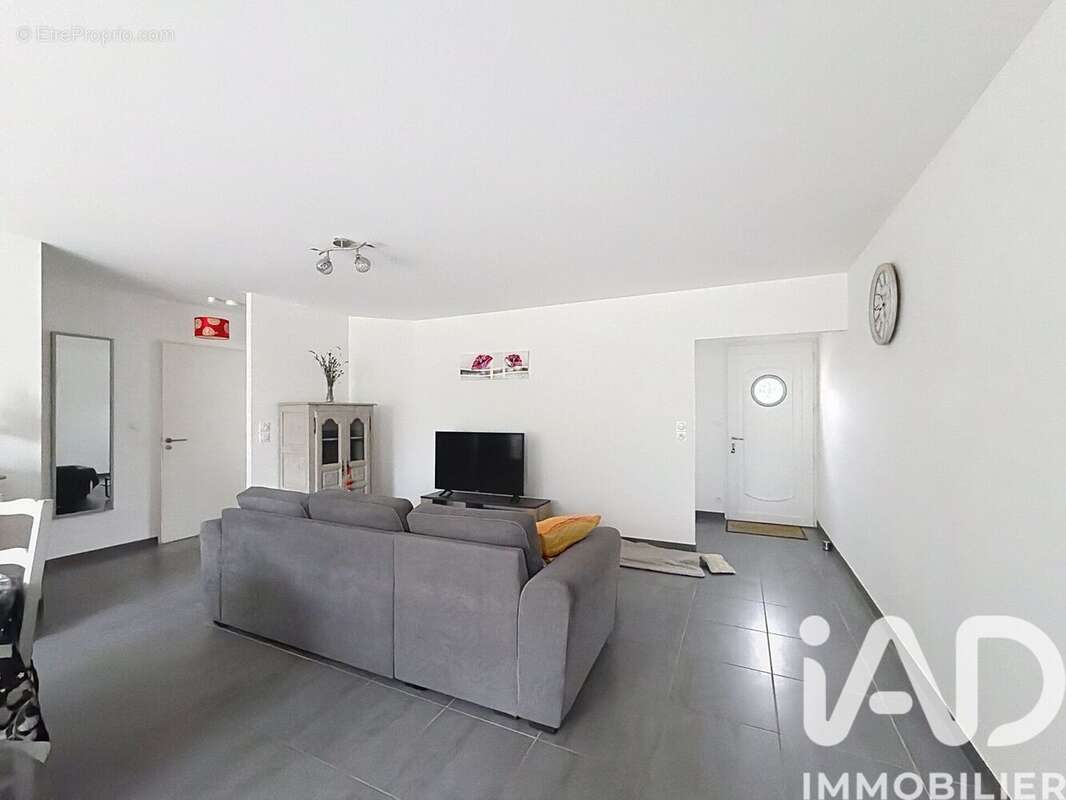 Photo 2 - Maison à SAINT-SAUVEUR-D'AUNIS