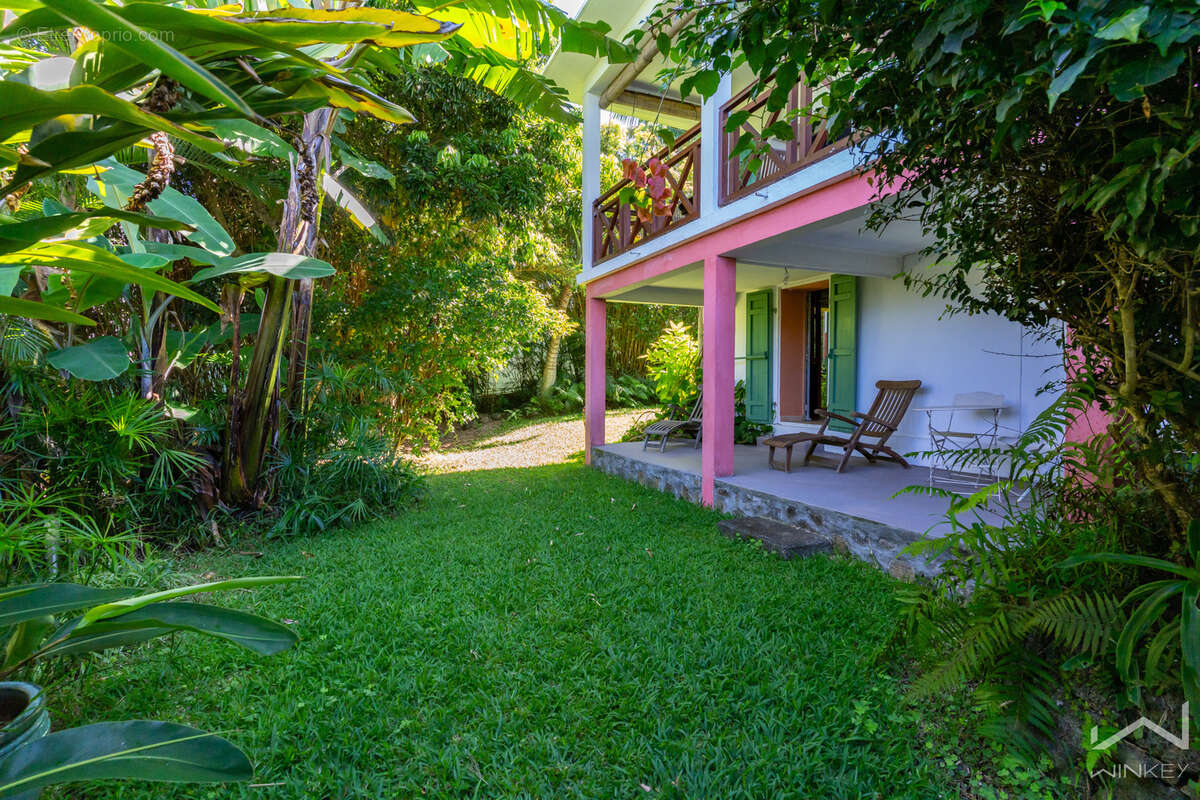 Villa de caractère avec vue océan, piscine et dépendances   Le Tampon - photo 25