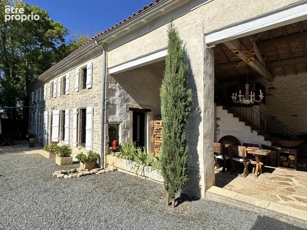 Propriété de caractère - 2 maisons, piscine et parc arboré - photo 7