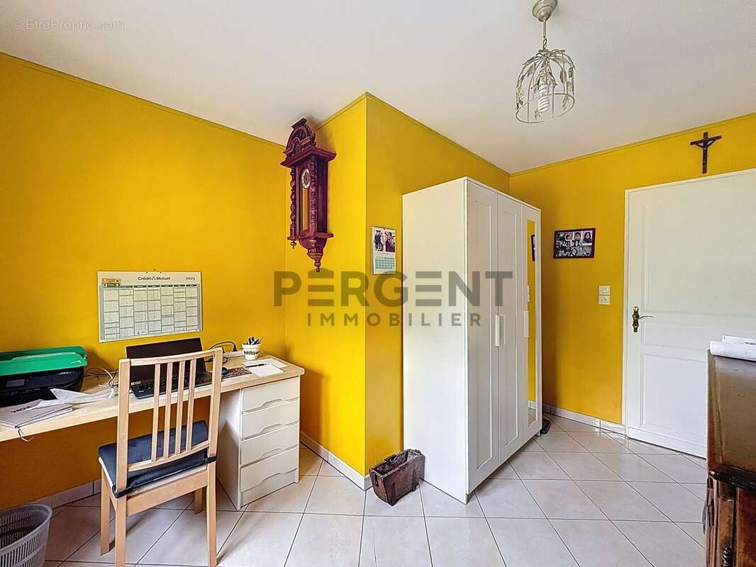 Maison à NEUVILLE-LEZ-BEAULIEU