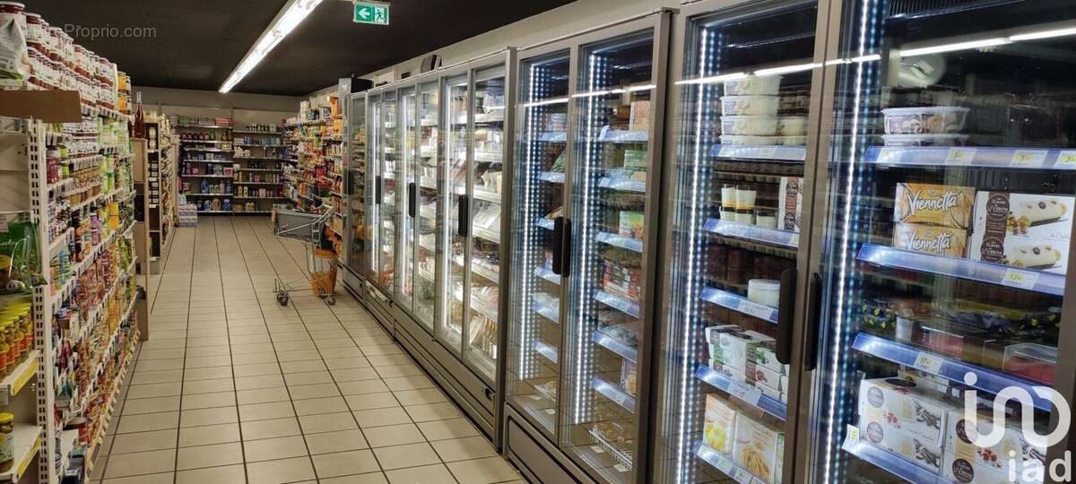 Photo 2 - Commerce à BURZET