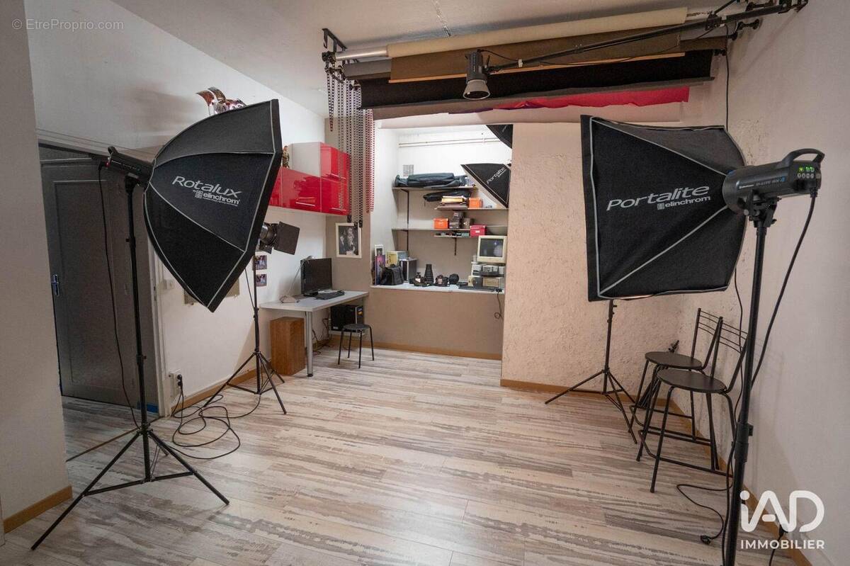 Photo 1 - Commerce à TINQUEUX