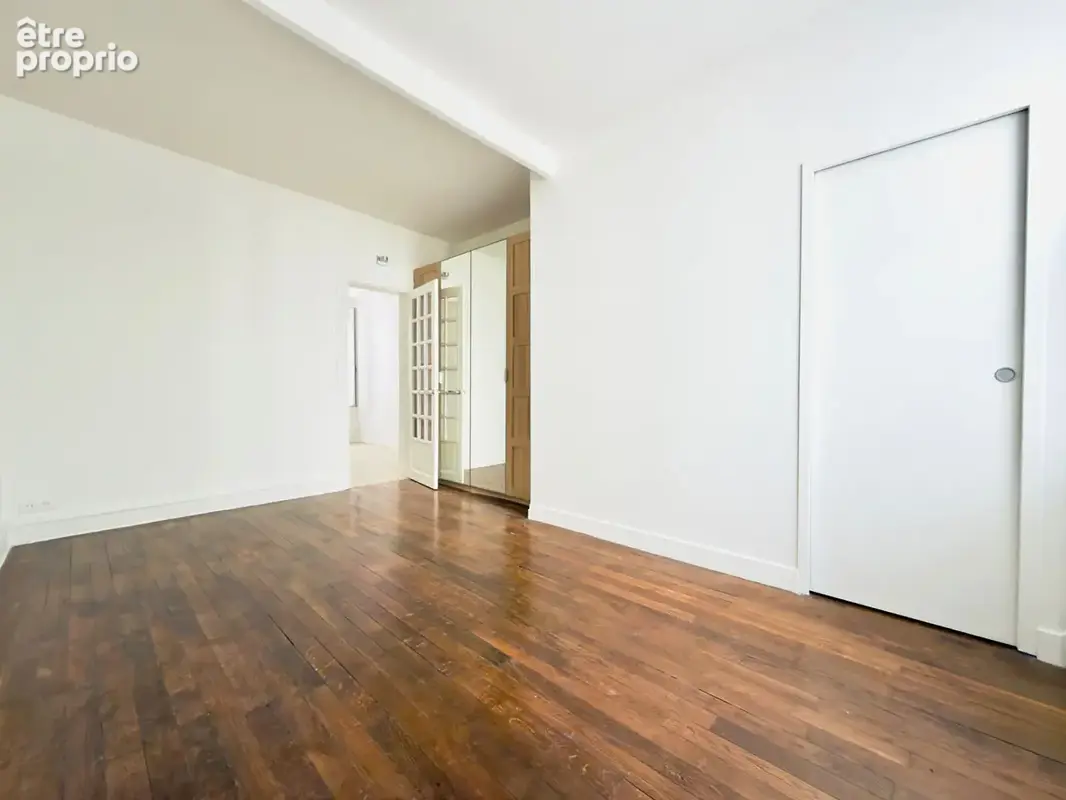 Superbe appartement 2 pièces de 38 m2 - Métro commerce PARIS 15 - photo 6