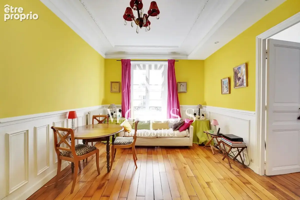 Appartement à PARIS-17E