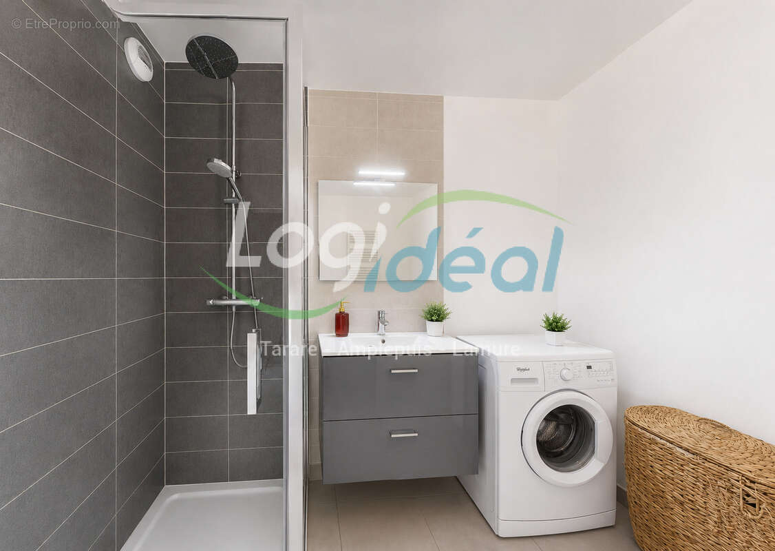 Appartement à MEYZIEU