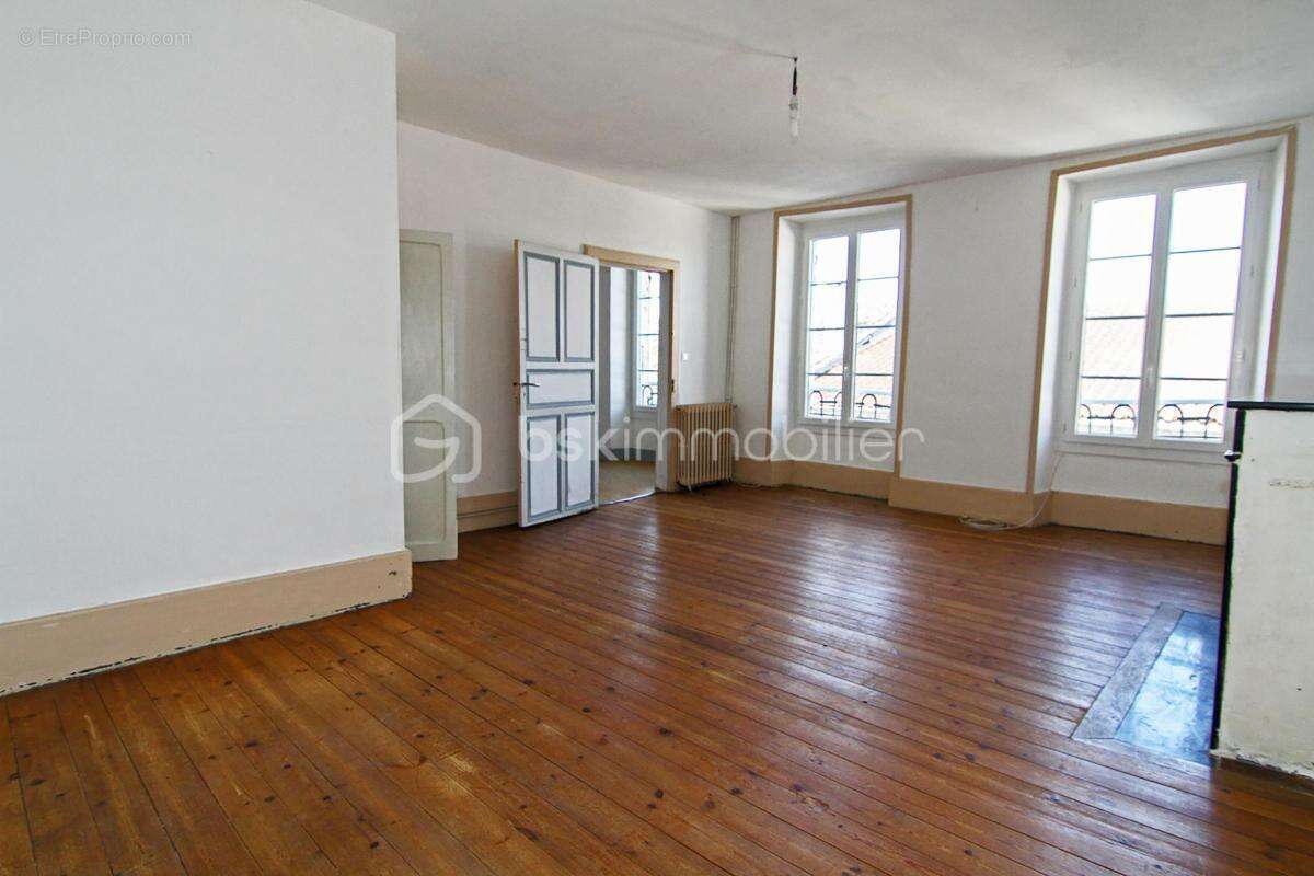 Appartement à SAINT-CLAR