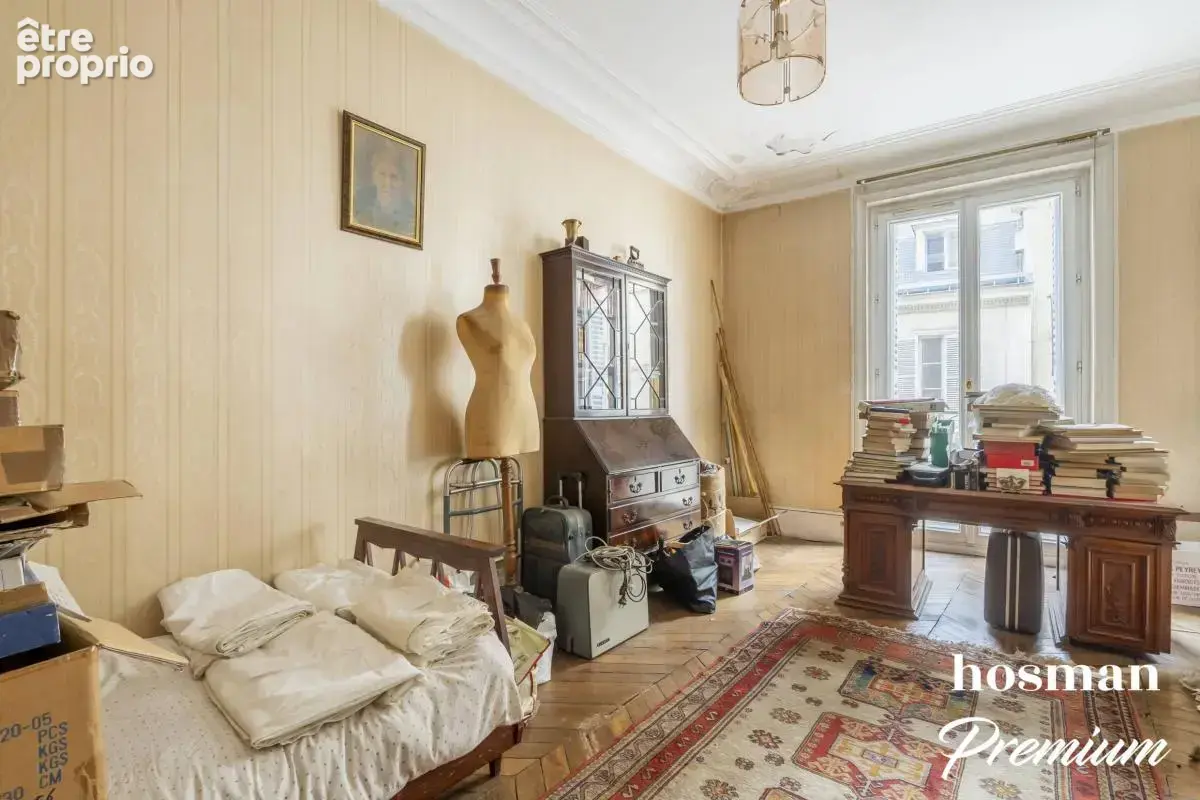 A rénover - 5 pièces de 120 m² - Rue Du Faubourg Poissonnière - photo 12