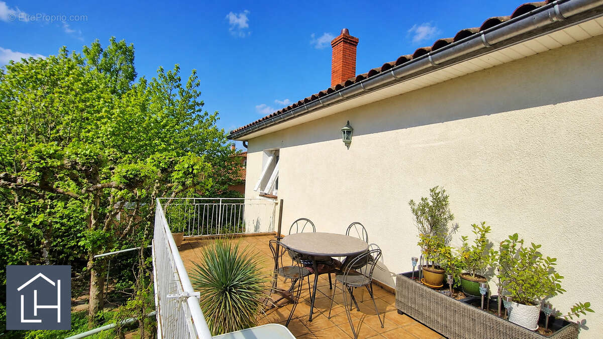 Maison à CHARBONNIERES-LES-BAINS