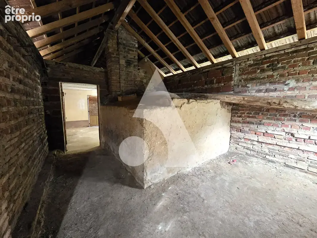 Maison bressane rénovée, 3 chambres, mezzanine, garage et terrain de 1 271 m² - photo 16