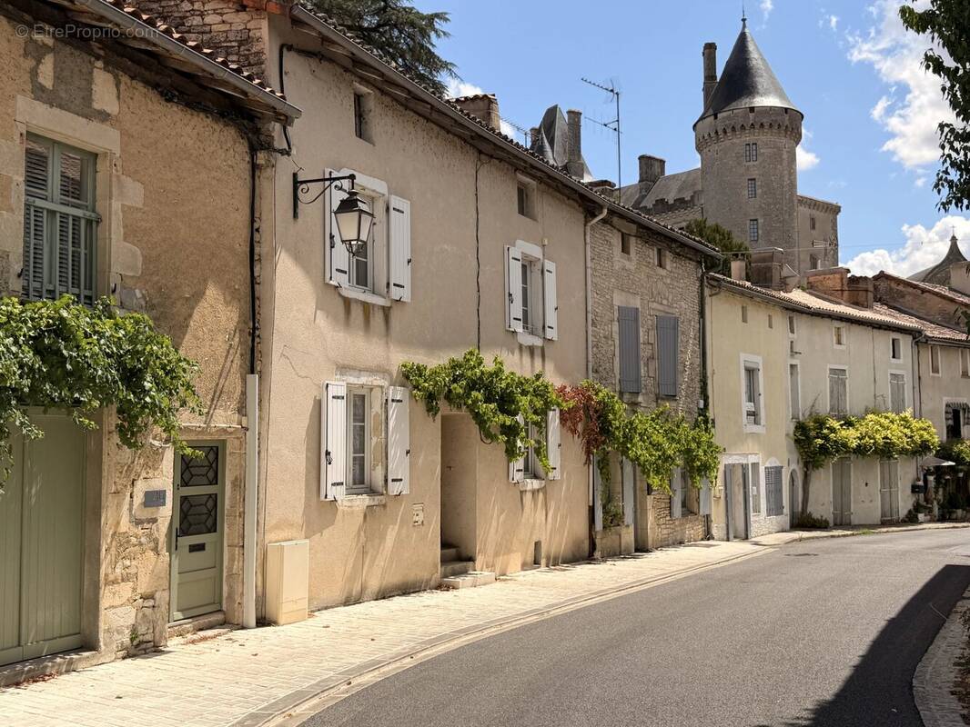 Maison à VERTEUIL-SUR-CHARENTE