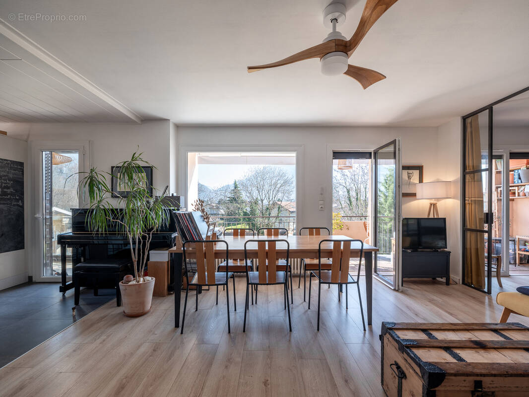 Appartement à SEVRIER