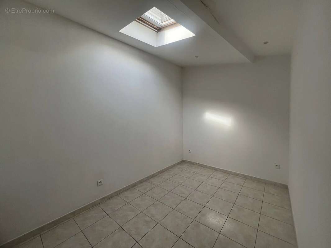 Appartement à TOURVES