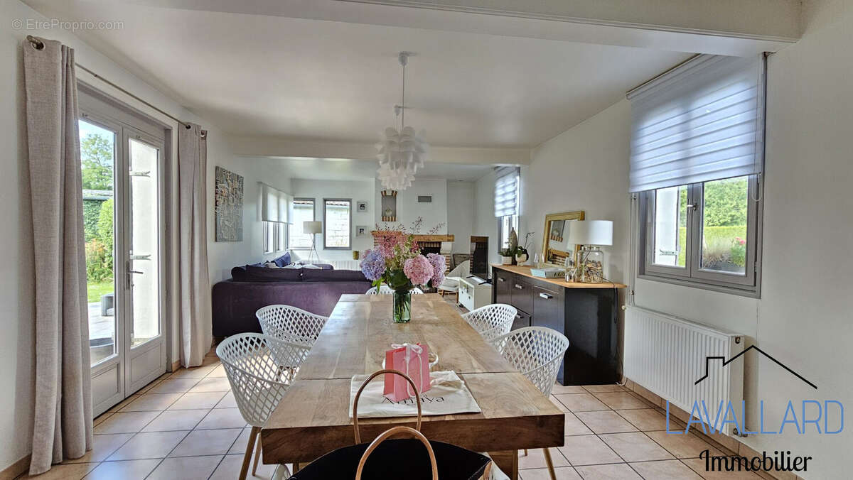 Maison 5 pièces 139 m² à vendre à Rainneville (80260) - photo 4