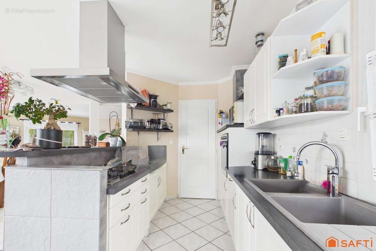 Maison 163 m² à Saint-Ame  - photo 5
