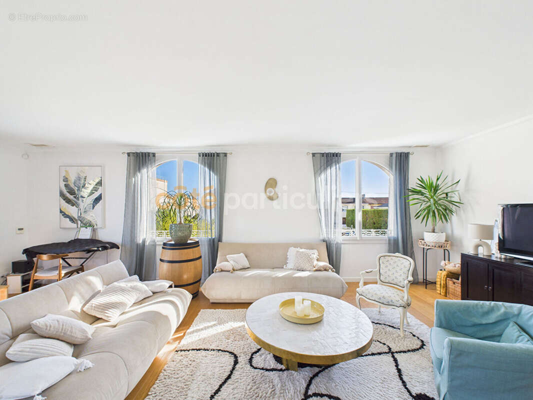 Maison à VILLENAVE-D&#039;ORNON