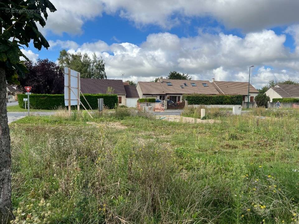 Terrain à LE PLESSIS-BOUCHARD