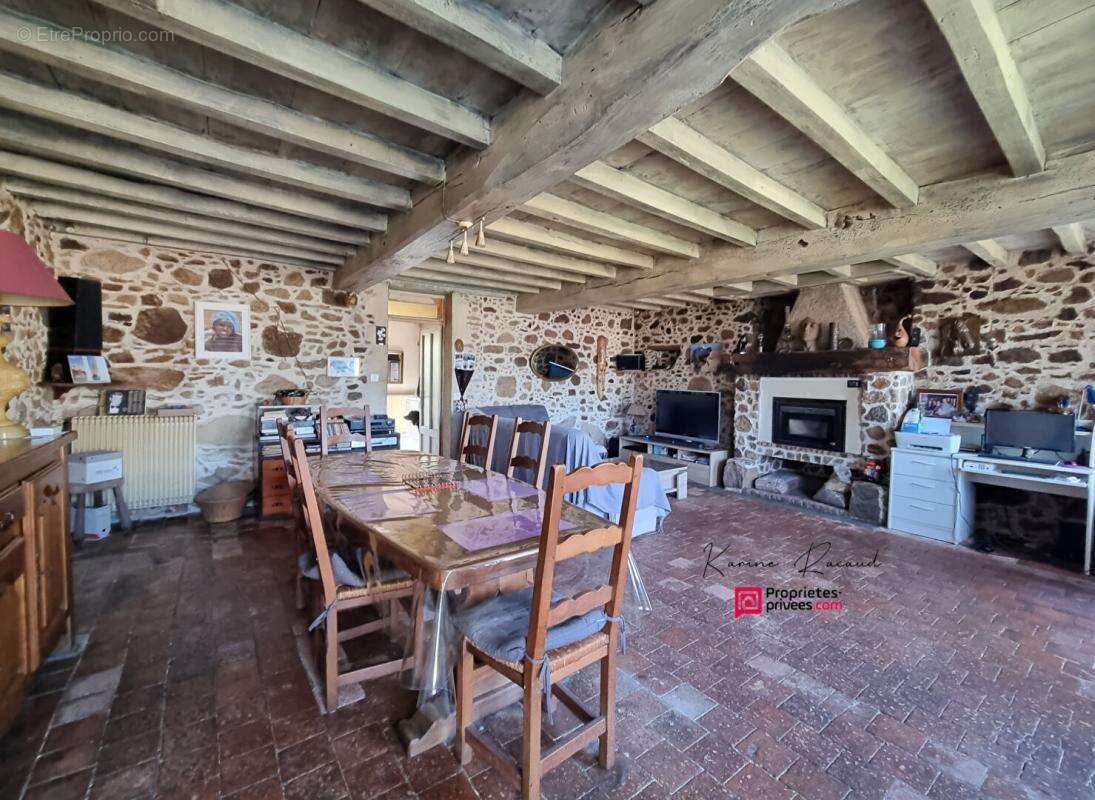Maison à AUBIGNY