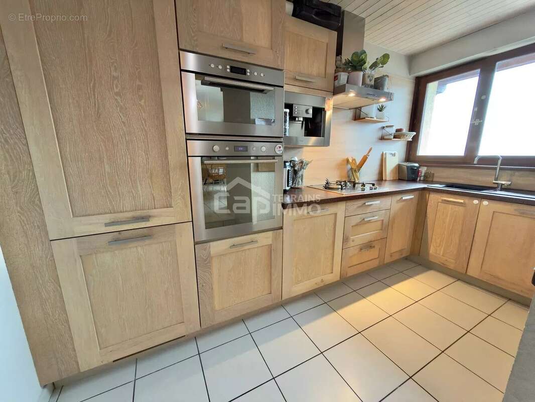 Appartement à REYVROZ