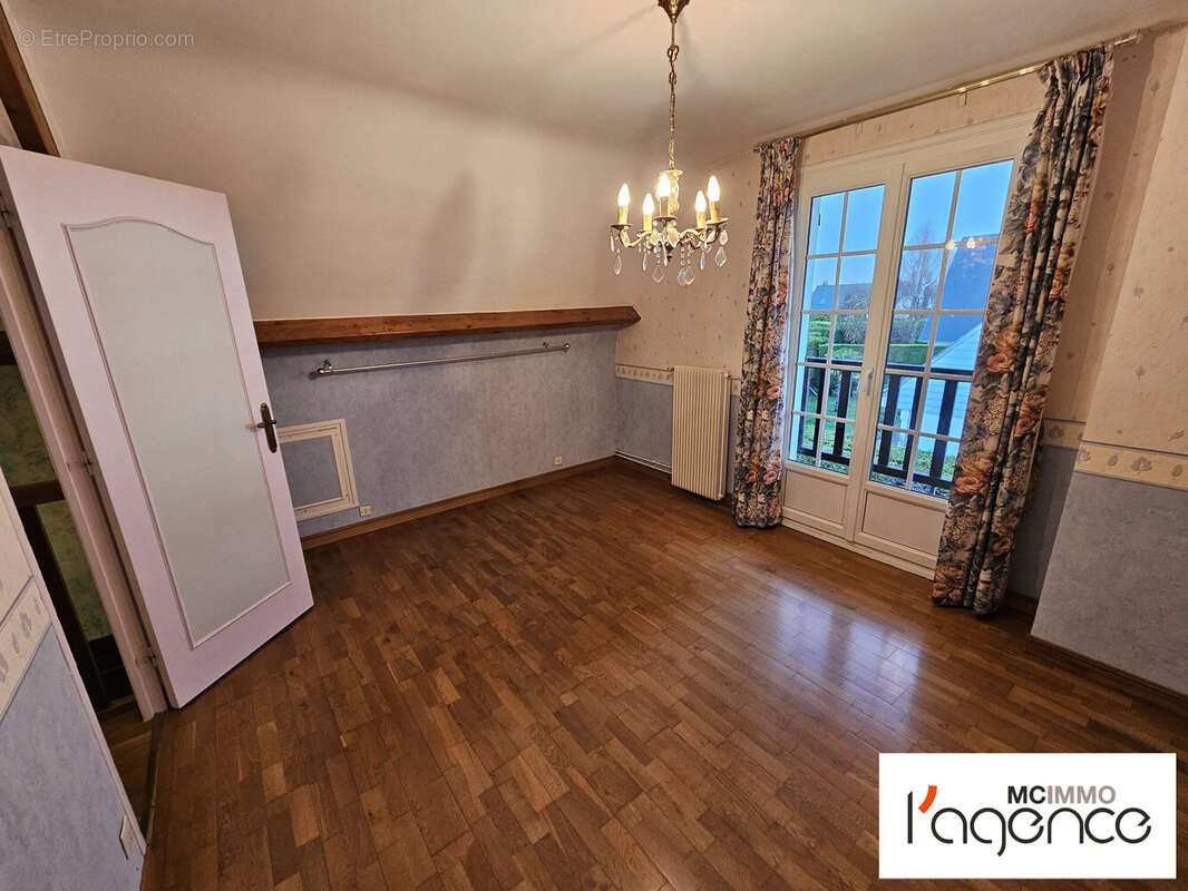 Maison à FONTAINE-LA-MALLET