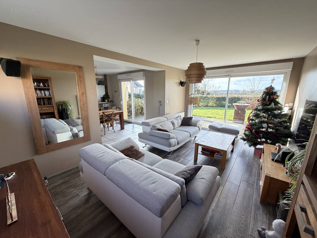 Maison à JOUE-L&#039;ABBE