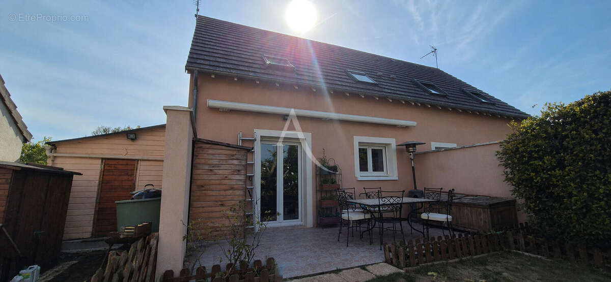 Maison à SAINT-GERVAIS-LA-FORET