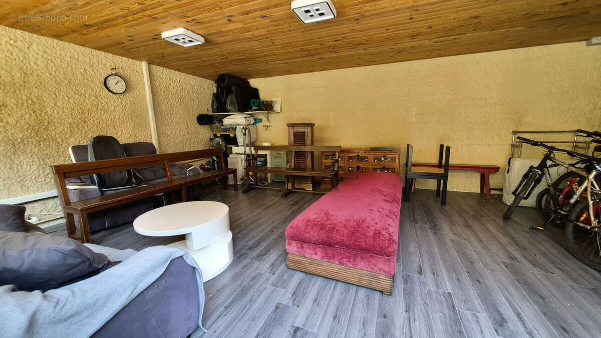 Maison à LES ANGLES