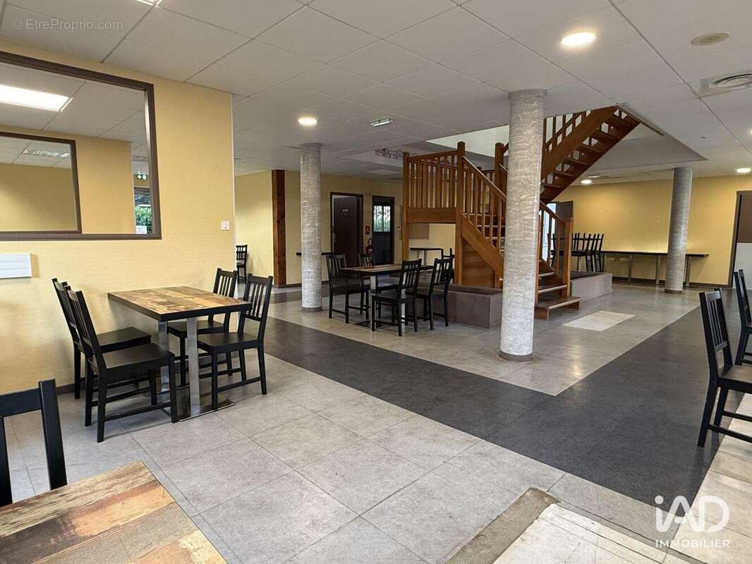 Photo 3 - Commerce à CADOURS