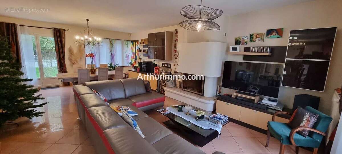 Maison à LIMEIL-BREVANNES