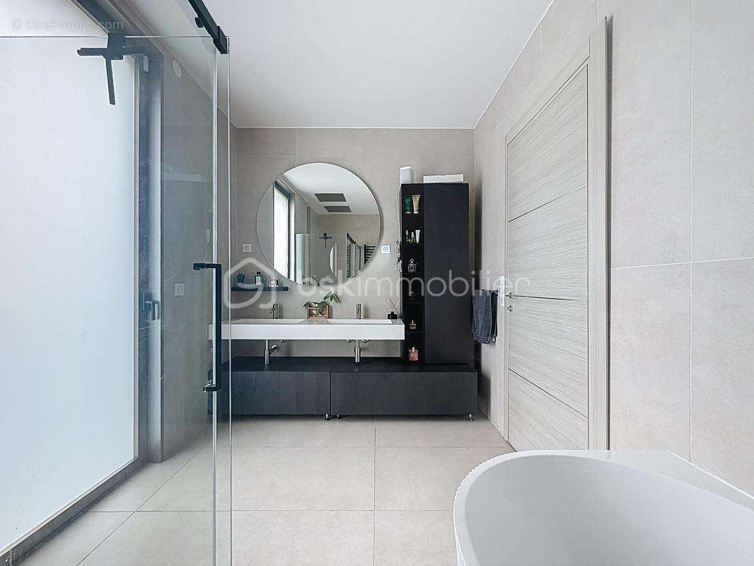 Maison à CARRIERES-SUR-SEINE