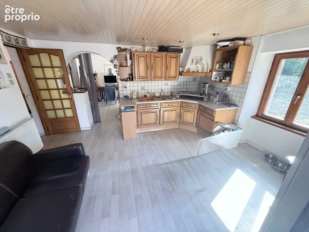Poutay Immeuble 385m2 sur 9.40 ares avec 4 lots + jardin - photo 9