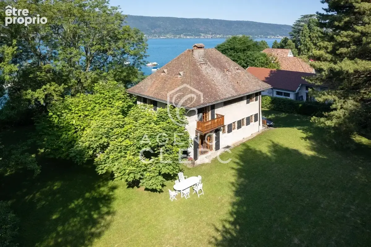 Menthon St Bernard, propriété d'architecte face au lac - photo 5