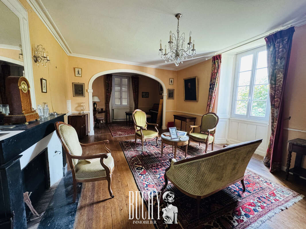 Maison à TALMONT-SAINT-HILAIRE