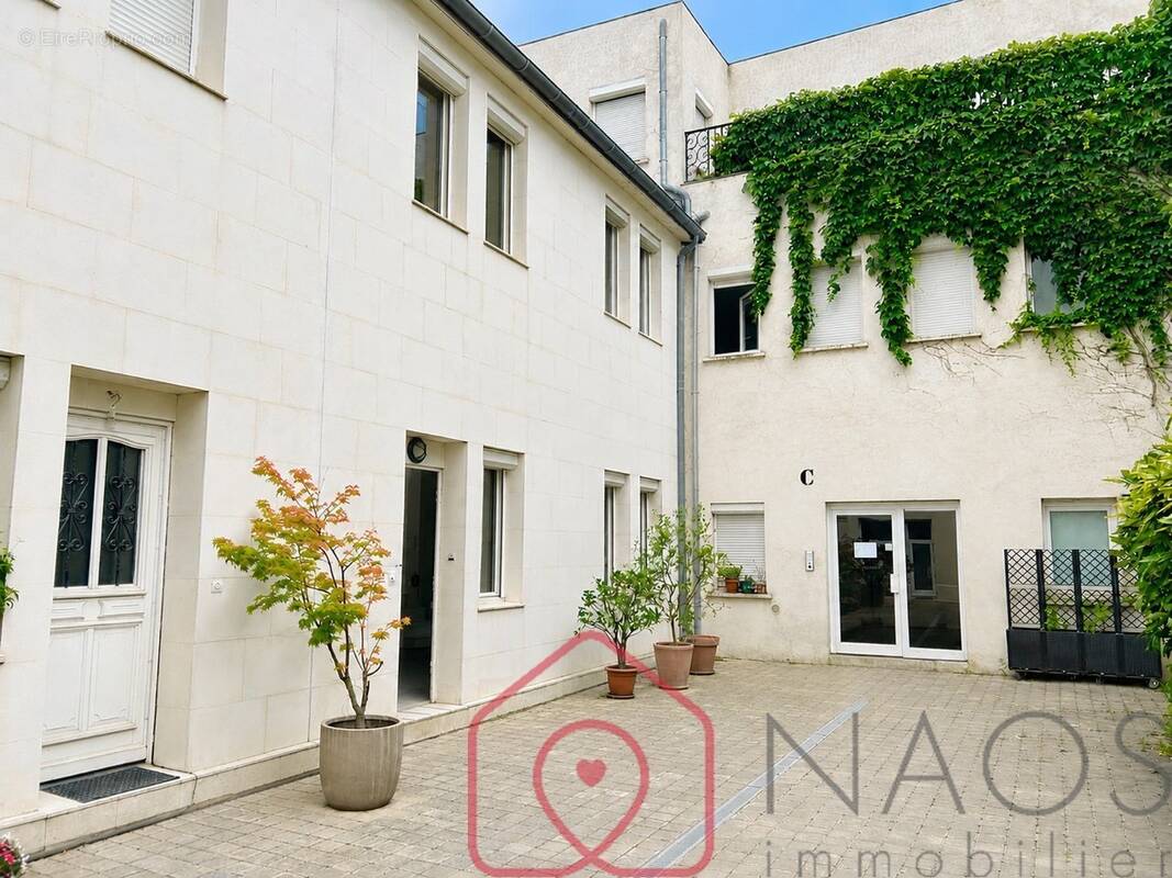 Maison à PARIS-17E