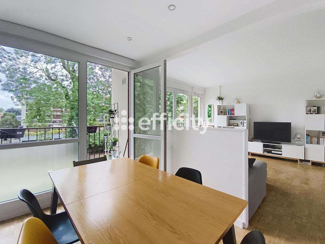 Appartement à SAINT-GRATIEN