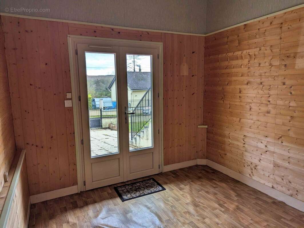 chambre indépendante à Crain - Maison à CRAIN