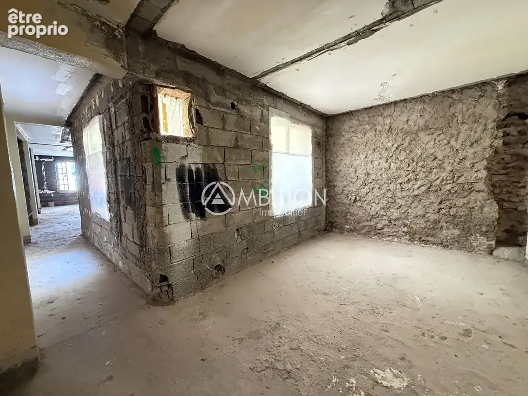 FREJUS CENTRE HISTORIQUE ? Ensemble immobilier à réhabiliter - photo 3