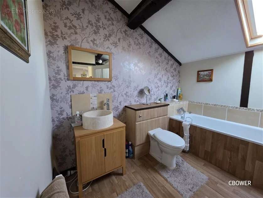 Maison à SAINT-BARBANT